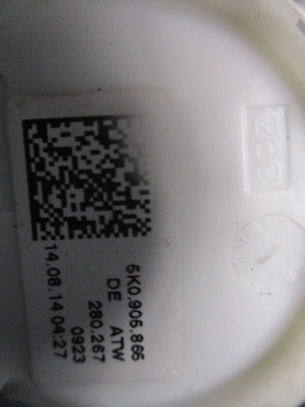 2014 GENUINE VW SCIROCCO IGNITION BARREL & KEY 5K0906865 - Image 3