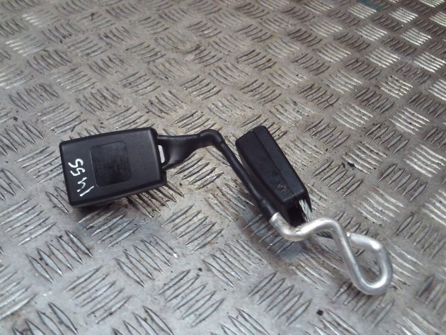 2012 GENUINE AUDI A3 8P REAR TWIN SEAT BELT BUCKLE 8P0857739C - Image 3