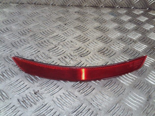 2014 AUDI A3 CONVERTIBLE REAR PASSENGER SIDE BUMPER REFLECTOR LIGHT 8V5945105A