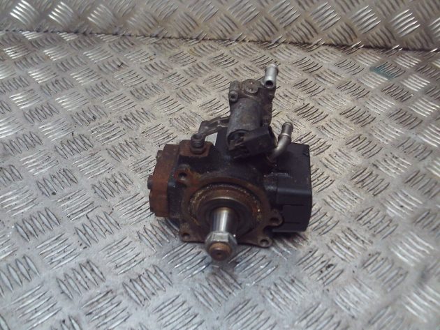 2012 VW GOLF MK6 5K 1.6 TDI DIESEL CAYE HIGH PRESSURE INJECTOR PUMP 03L130755AL - Image 2