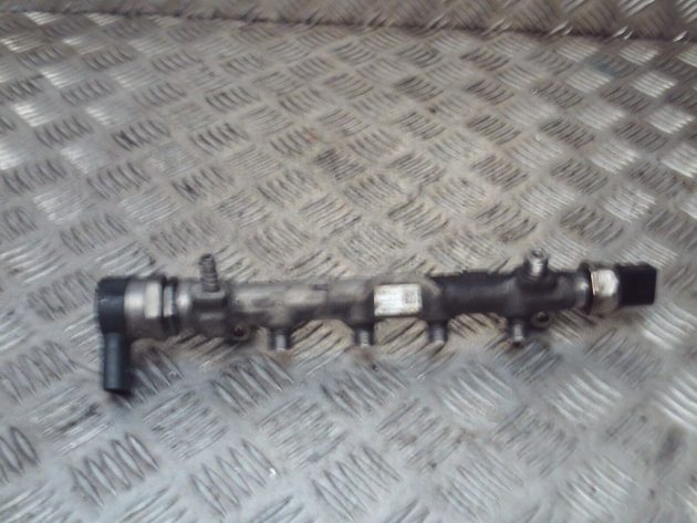 2015 GENUINE VW SEAT SKODA AUDI 2.0 FUEL INJECTOR RAIL 04L089D - Image 3