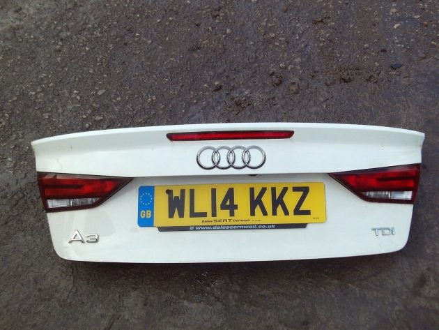 2014 GENUINE AUDI A3 8V CONVERTIBLE REAR BARE SHELL BOOTLID - Image 2