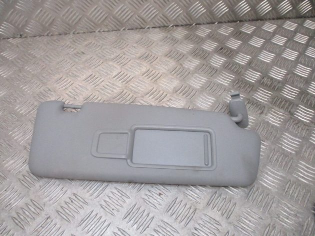 2016 GENUINE AUDI A3 8V FRONT RIGHT DRIVER SIDE SUNVISOR 8V0857552A - Image 3