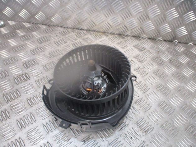 2013 GENUINE AUDI A3 8V HEATER BLOWER MOTOR FAN 5Q0907521D - Image 2