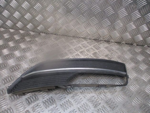 2014 GENUINE AUDI A3 8V FRONT RIGHT DRIVER SIDE LOWER BUMPER GRILL 8V3807682A - Image 2