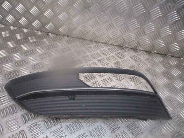 2014 GENUINE AUDI A3 8V FRONT LEFT PASSENGER SIDE LOWER BUMPER GRILL 8V3807681A