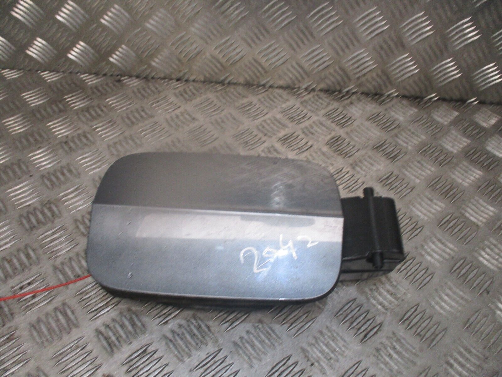 2014 GENUINE AUDI A3 8V 3DR REAR FUEL FILLER FLAP CAP COVER 8V3809906