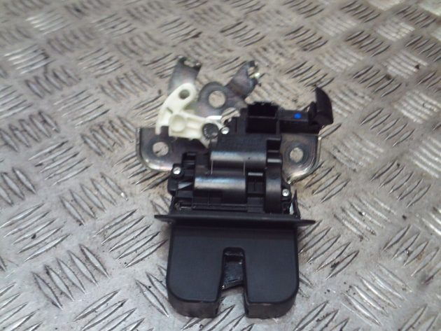 2015 GENUINE AUDI A3 8V REAR TAILGATE BOOT LOCK MECHANISM 4H0827505A