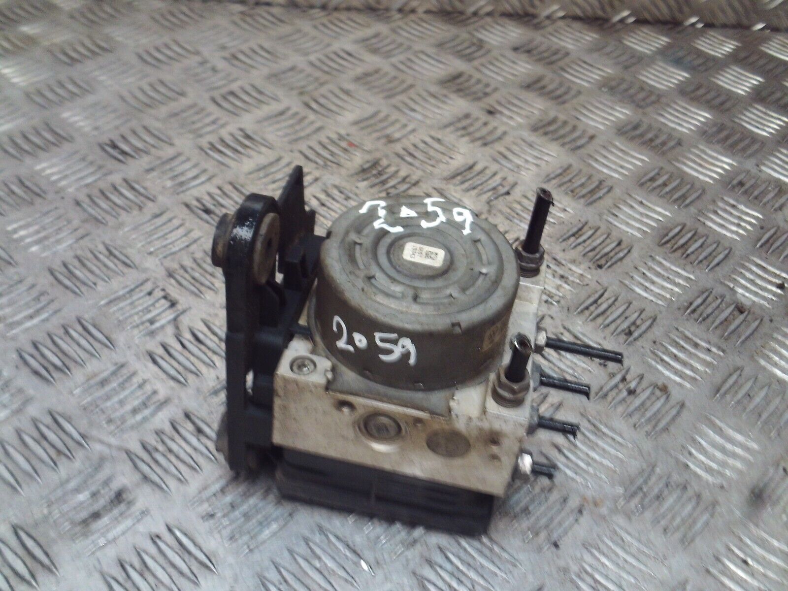 2015 GENUINE AUDI A3 8V ABS PUMP CONTROL UNIT MODULE 5Q0614517K 5Q0907379L