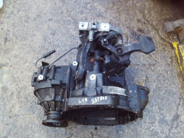2012 GENUINE AUDI A3 8P 1.6TDI LUB 5 SPEED MANUAL GEARBOX - Image 2