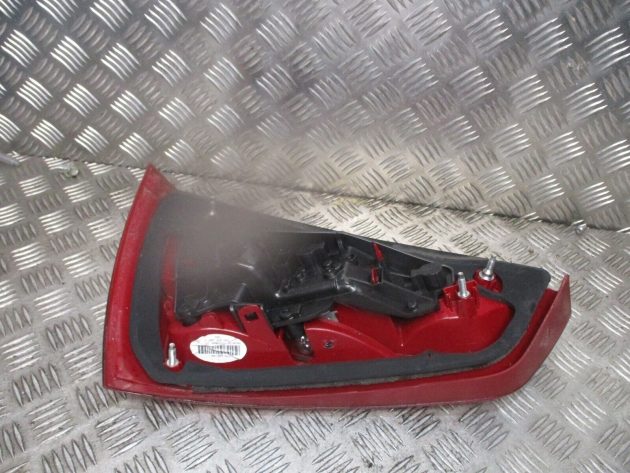2016 GENUINE AUDI A1 8X 5DOOR REAR RIGHT DRIVER SIDE TAILLIGHT LAMP 8X0945094D - Image 3