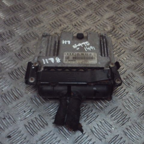 2012 GENUINE AUDI A3 8P ENGINE ECU CONTROL MODULE 03L906018AB