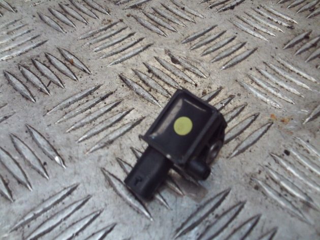 2015 GENUINE AUDI A3 8V CRASH IMAPCT SENSOR 5Q0959851B - Image 2