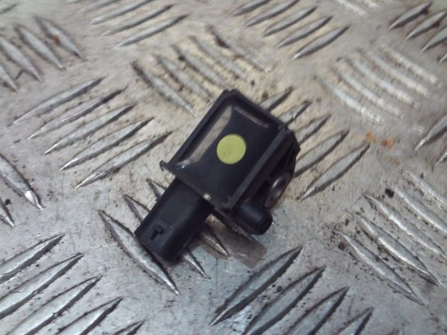 2015 GENUINE AUDI A3 8V CRASH IMAPCT SENSOR 5Q0959851B - Image 3