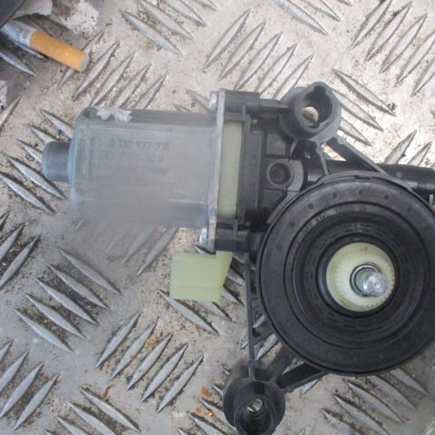 2014 GENUINE AUDI A3 WINDOW MOTOR FRONT RIGHT DRIVER SIDE OFFSIDE 5Q0959802B