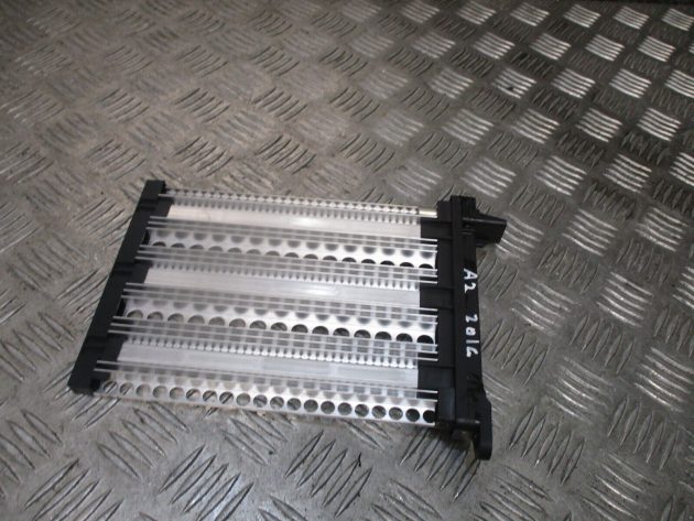 2016 GENUINE AUDI A3 8V VALEO HEATER MATRIX RADIATOR 5Q0963235C - Image 3