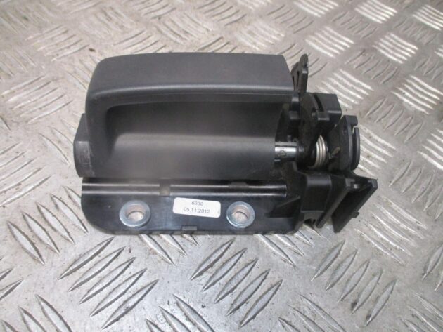 2013 GENUINE VW SHARAN REAR LEFT PASSENGER SIDE SLIDING DOOR HANDLE 7N0843641 - Image 2