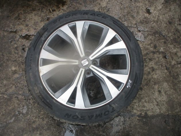 2018 GENUINE SEAT ATECA 18" ALLOY WHEEL TYRE SIZE 215/50ZR18 575601025E - Image 2