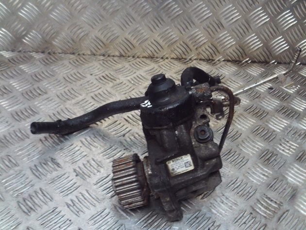 2017 GENUINE AUDI Q2 1.6 TDI HIGH PRESSURE FUEL PUMP 04L130755D