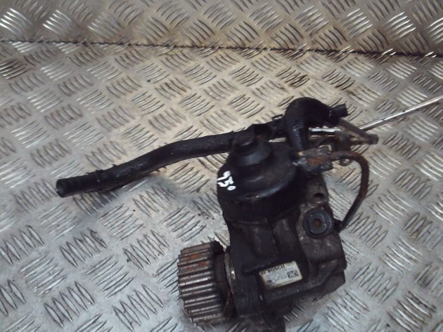 2017 GENUINE AUDI Q2 1.6 TDI HIGH PRESSURE FUEL PUMP 04L130755D - Image 3