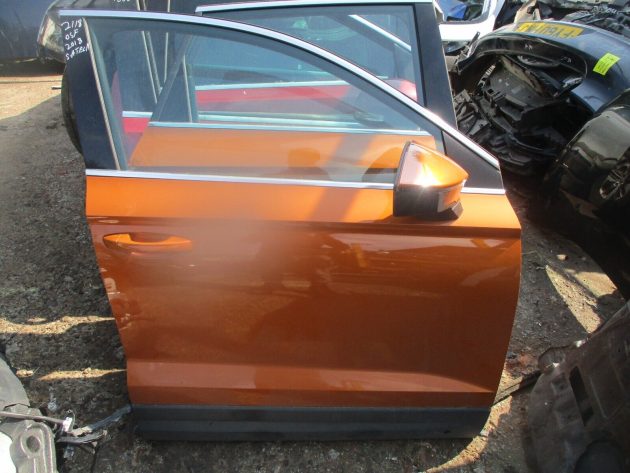 2019 GENUINE SEAT ATECA FRONT RIGHT DRIVER SIDE BARE SHELL DOOR OSF - Image 2