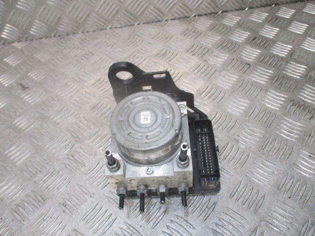 2018 GENUINE VW PASSAT B8 ABS PUMP CONTROL UNIT MODULE 5Q0614517DG - Image 3