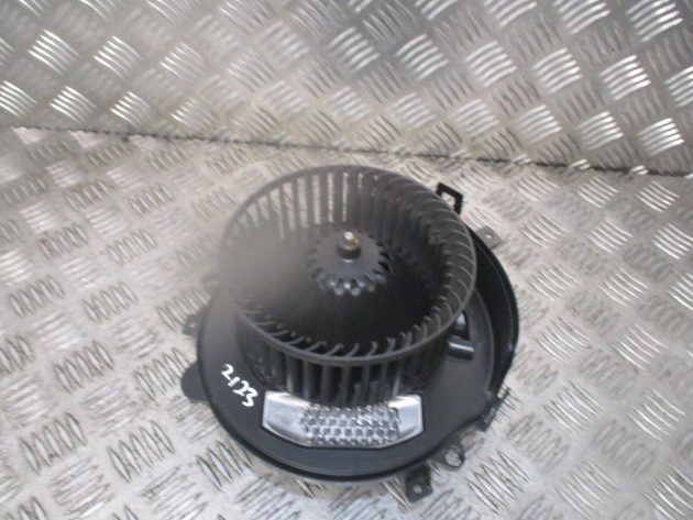 2019 GENUINE SEAT ATECA HEATER BLOWER MOTOR FAN 5Q0907521F - Image 2