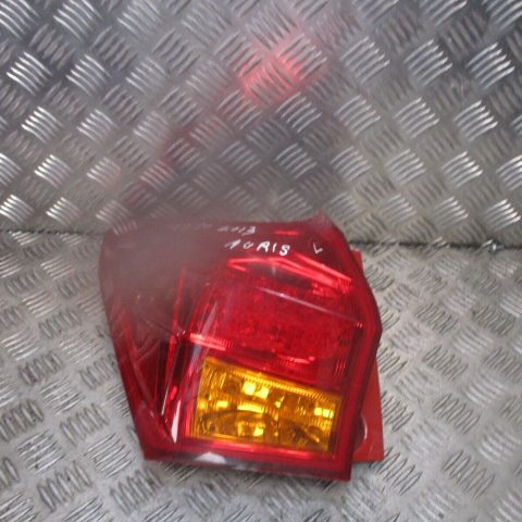 2015 GENUINE TOYOTA AURIS ESTATE REAR LEFT PASSENGR SIDE BODY LIGHT LAMP