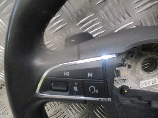 2019 GENUINE SEAT ATECA FRONT DRIVER MULTIFUNCTION STEERING WHEEL 575419091E - Image 4