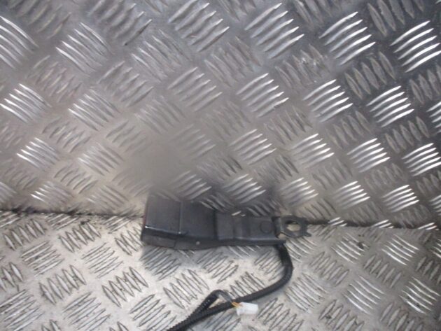 2019 GENUINE TOYOTA PRIUS FRONT RIGHT DRIVER SIDE SEAT BELT BUCKLE STALK - Image 3