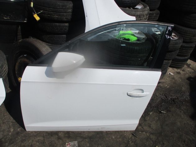 2015 GENUINE AUDI A3 FRONT LEFT PASSENGER SIDE BARE SHELL DOOR NSF - Image 3