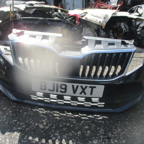 2019 GENUINE SKODA OCTAVIA FRONT COMPLETE BUMPER