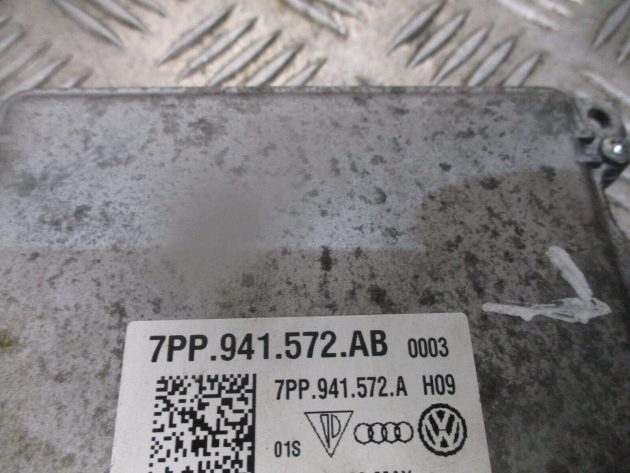 2017 GENUINE VW TIGUAN FRONT LEFT PASSANGER SIDE HEADLIGHT BALLAST 7PP941572AB - Image 3