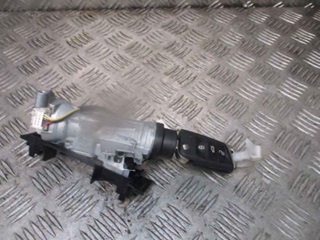 2018 GENUINE VW TIGUAN IGNITION BARREL & KEY 5Q0905865A 1K0905851