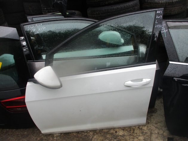 2017 GENUINE VW GOLF MK7 FRONT LEFT PASSENGER SIDE BARE SHELL DOOR NSF - Image 2