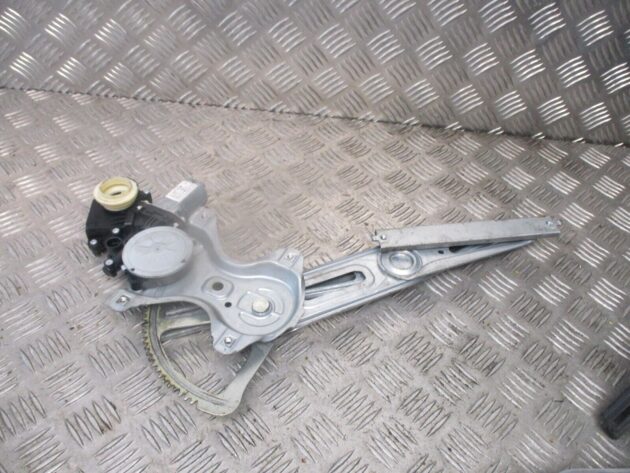 2007 GENUINE TOYOTA YARIS FRONT RIGHT DRIVER SIDE WINDOW REGULATER 85701-0F010 - Image 2