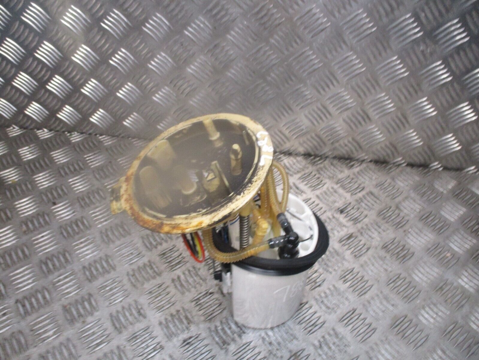 2015 GENUINE SEAT LEON IN TANK FUEL PUMP SENDER UNIT 5Q0919050P