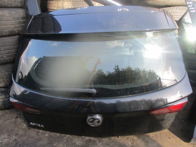 2015 GENUINE VAXHALL ASTRA REAR BARE SHELL TAILGATE BOOTLID - Image 2