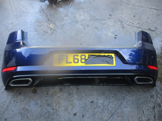 2018 GENUINE VW GOLF MK7.5 REAR COMPLETE BUMPER WITH PARKING SENSOR - Image 2