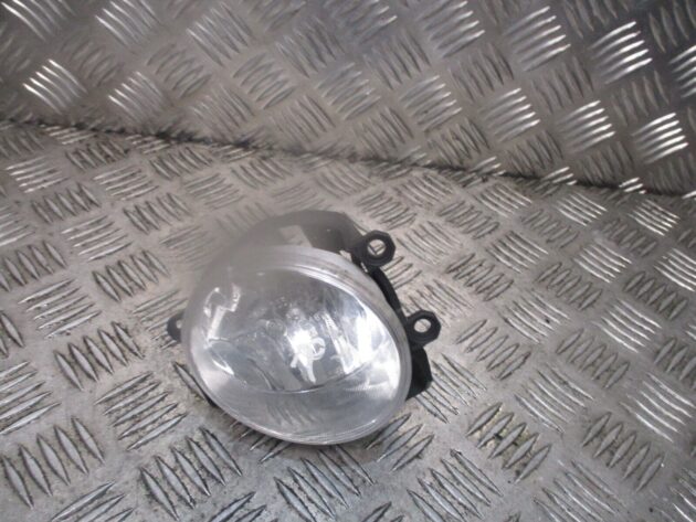2016 GENUINE TOYOTA AURIS FRONT RIGHT DRIVER SIDE FOG LIGHT LAMP 8121002110