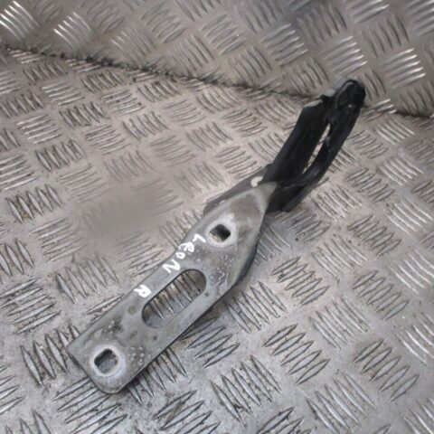 2015 GENUINE SEAT LEON FRONT RIGHT DRIVER SIDE BONNET HINGE 5F0823302A