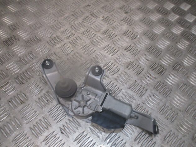 2012 GENUINE TOYOTA PRIUS REAR WINDSCREEN WIPER MOTOR - Image 2