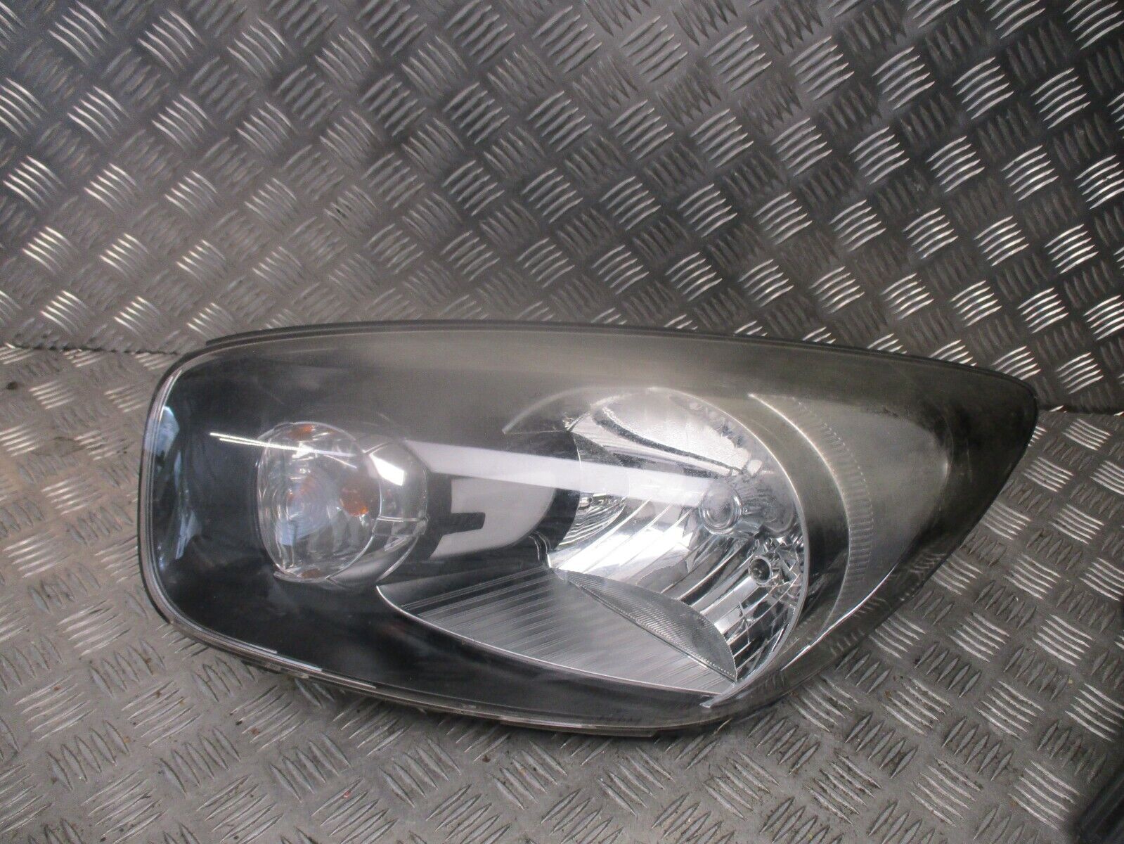 2015 GENUINE KIA PICANTO FRONT LEFT PASSENGER SIDE HEADLIGHT LAMP 92101-1Y0
