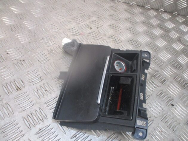 2012 GENUINE AUDI A4 FRONT CENTRE CONSOLE ASH TRAY COMPARTMENT 8K0857951 - Image 2