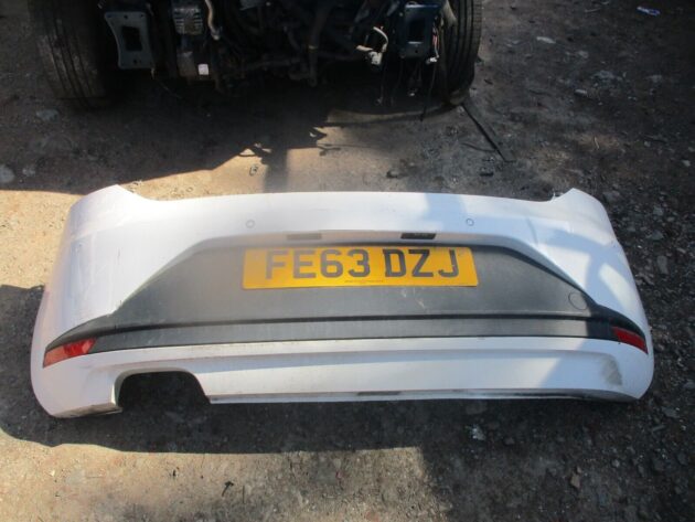 2013 GENUINE SEAT LEON FR HATCHBACK REAR BUMPER COMPLETE