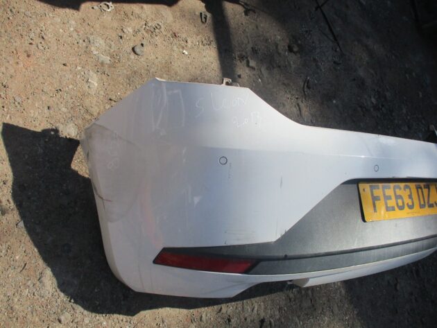 2013 GENUINE SEAT LEON FR HATCHBACK REAR BUMPER COMPLETE - Image 2