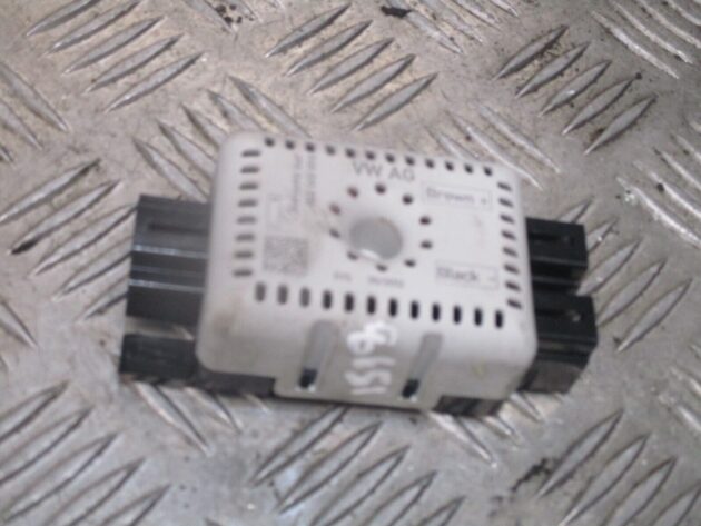 2014 GENUINE VW GOLF MK7 AERIAL ANTENNA AMPLIFIER MODULE 5Q0035570