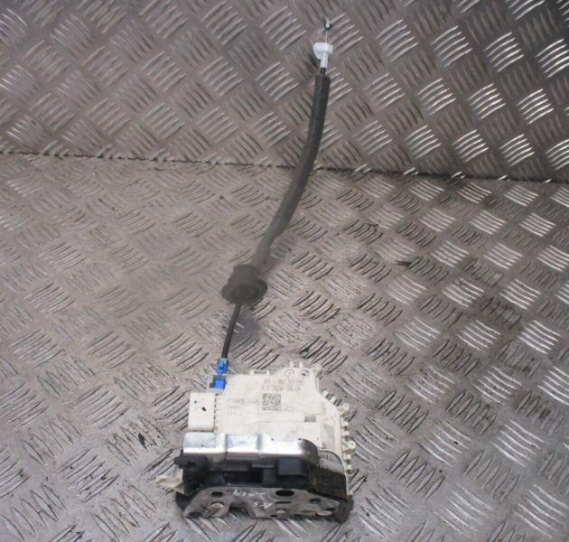 2014 GENUINE AUDI A3 8V FRONT LEFT PASSENGER SIDE DOOR LOCK MECHANISM