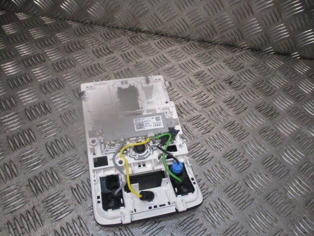 2015 GENUINE AUDI A3 8V FRONT INTERIOR ROOF READING LIGHT LAMP 8V0951177 - Image 3