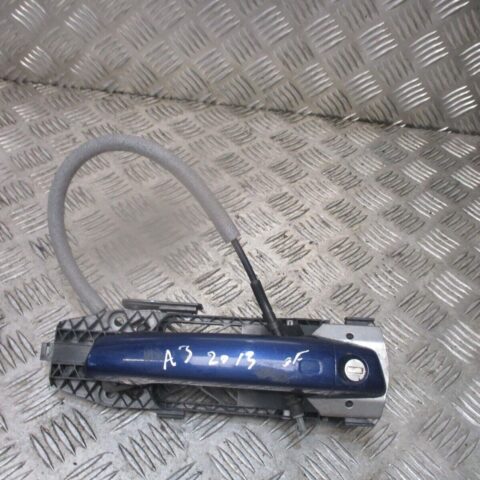 2016 GENUINE AUDI A3 FRONT RIGHT DRIVER SIDE EXTERIOR DOOR HANDLE 7P6837885